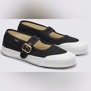 NEW VANS Mary Jane Shoe in Black / True White Men’s Sz 7